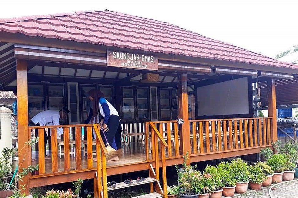 Saung Jar-Emas (1)