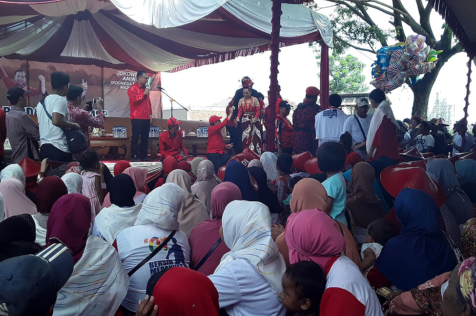Sambutan Warga Megawati Balongan Indramayu