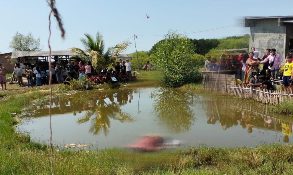 Caption : Lansia (70 tahun) ditemukan mengambang tak bernyawa di sebuah kolam ikan di Kampung Kesunean Selatan, Kelurahan Kasepuhan, Kecamatan Lemahwungkuk, Kota Cirebon. Foto : Ist 