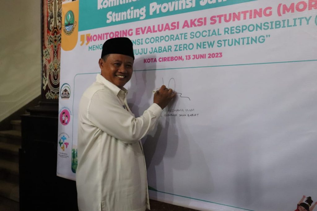 Caption : Wakil Gubernur Jawa Barat, Uu Ruzhanul Ulum saat monitoring dan evaluasi aksi stunting di Cirebon. Foto : Ist