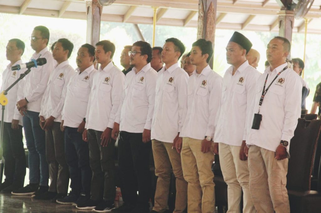 Caption : Pelantikan Pengurus PWI Kabupaten Cirebon periode 2023-2026 di Pendopo Bupati Cirebon. Foto : Joni
