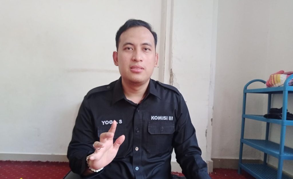 Caption: Wakil Ketua Komisi III DPRD Kabupaten Cirebon, Yoga Setiawan. Foto: Joni